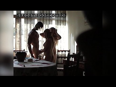 ❤️ Seks arkadaşlar dev bir adam ve onunla bir üçlü davet ❤ Süper porno tr.shufflesex.ru